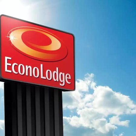 Econo Lodge Lafayette Bagian luar foto